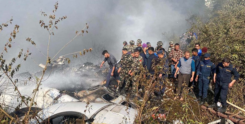 विमान दुर्घटना : पोखरामा पहिचान नभएका शव भोलि बिहान काठमाडौं ल्याईने